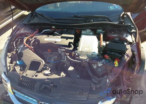 2015 Honda Accord Hybrid Exl z USA, uszkodzony, nr VIN 1HGCR6F57FA007847